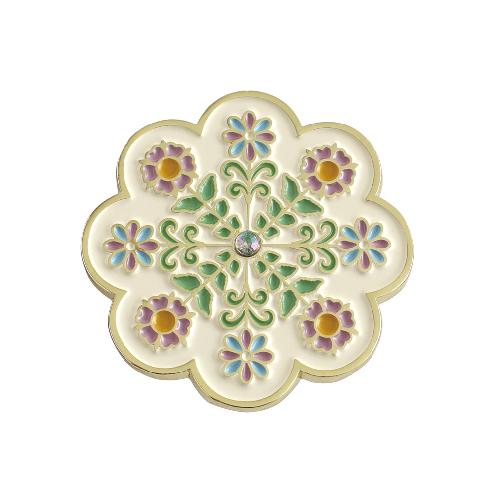KUNIKA PIN BADGE