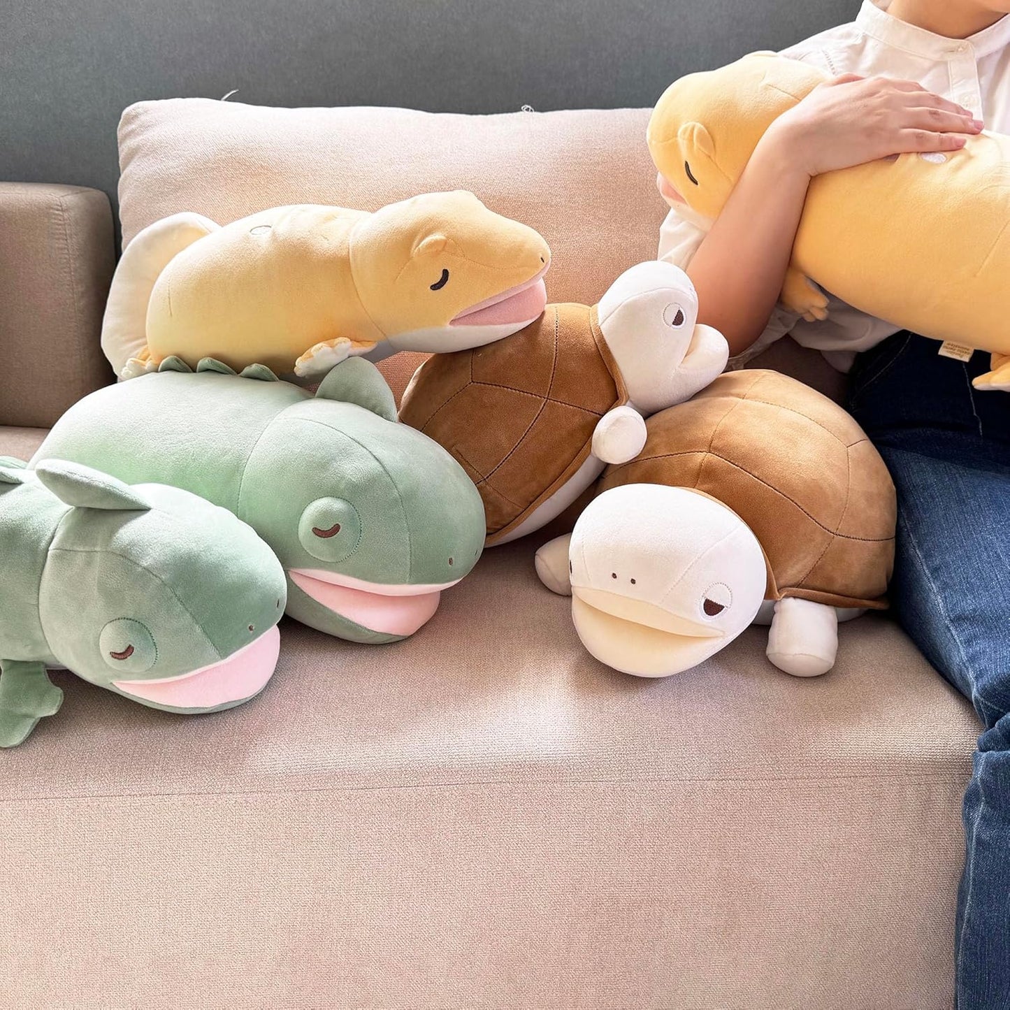 LIV HEART Premium Nemu Nemu 24131-54 Cool Body Pillow Medium Chameleon