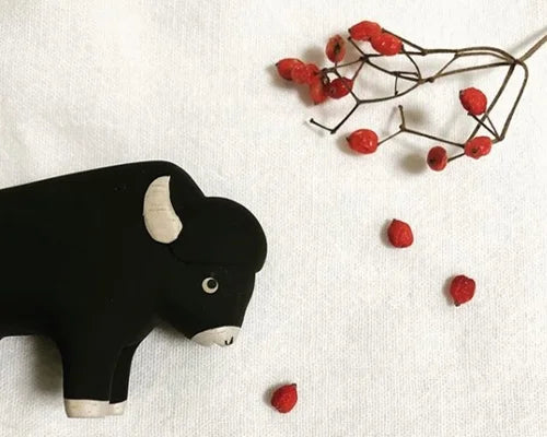 T-lab polepole animal Bison