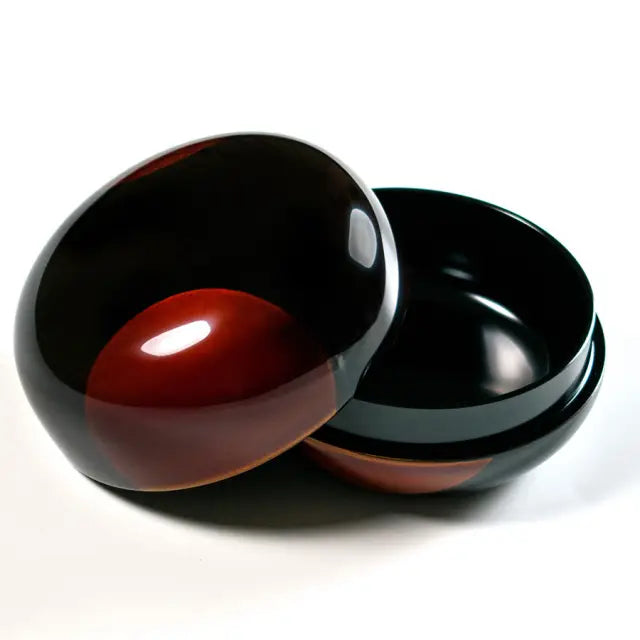 Bonbonniere Sun and Moon Sandalwood Lacquer Candy Box