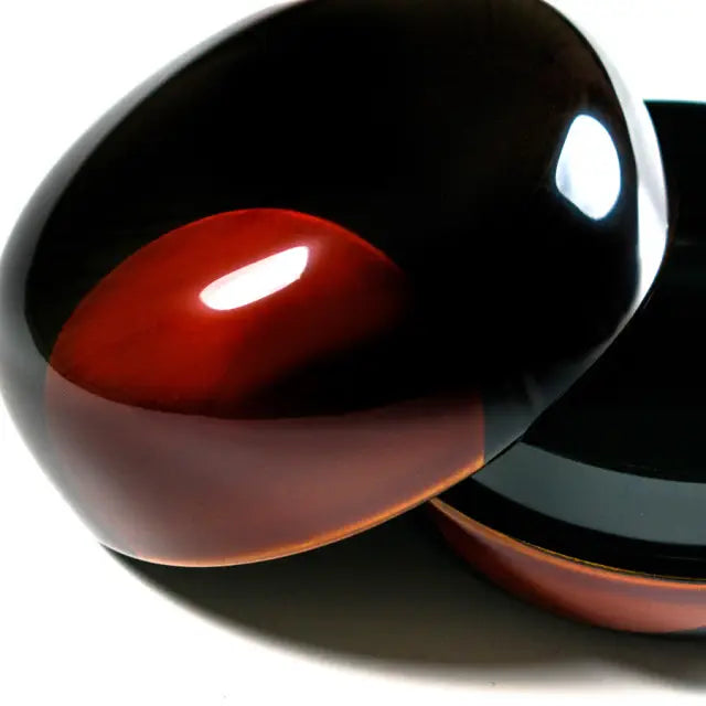 Bonbonniere Sun and Moon Sandalwood Lacquer Candy Box