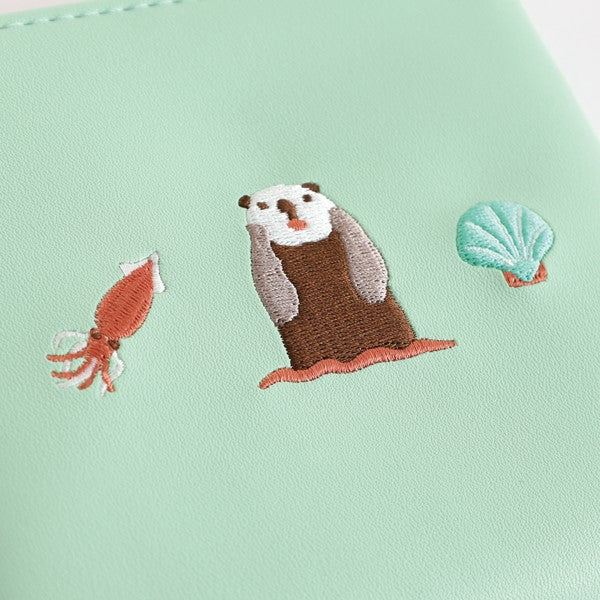 Animal Department Store Mini Flat Pouch AD-062 Sea Otter