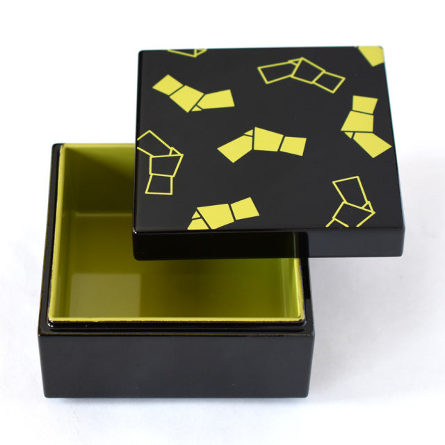 Lacquer box Small coin purse and jewelry case