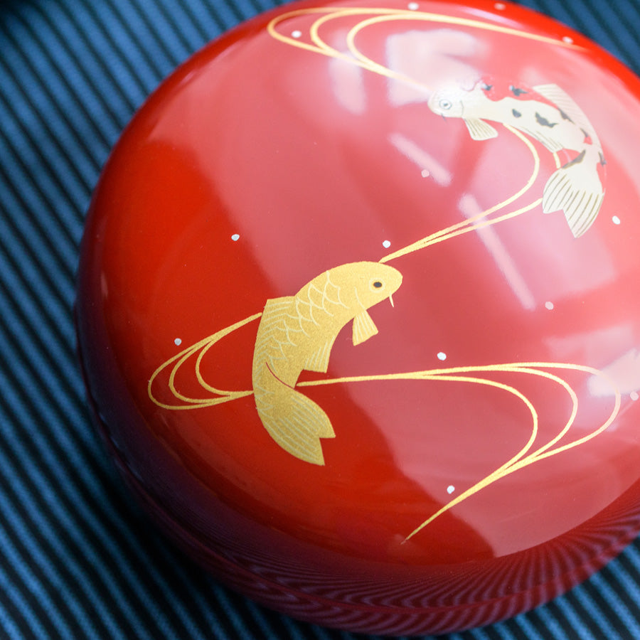 Bonbon container, lacquered candy box, bonbonniere