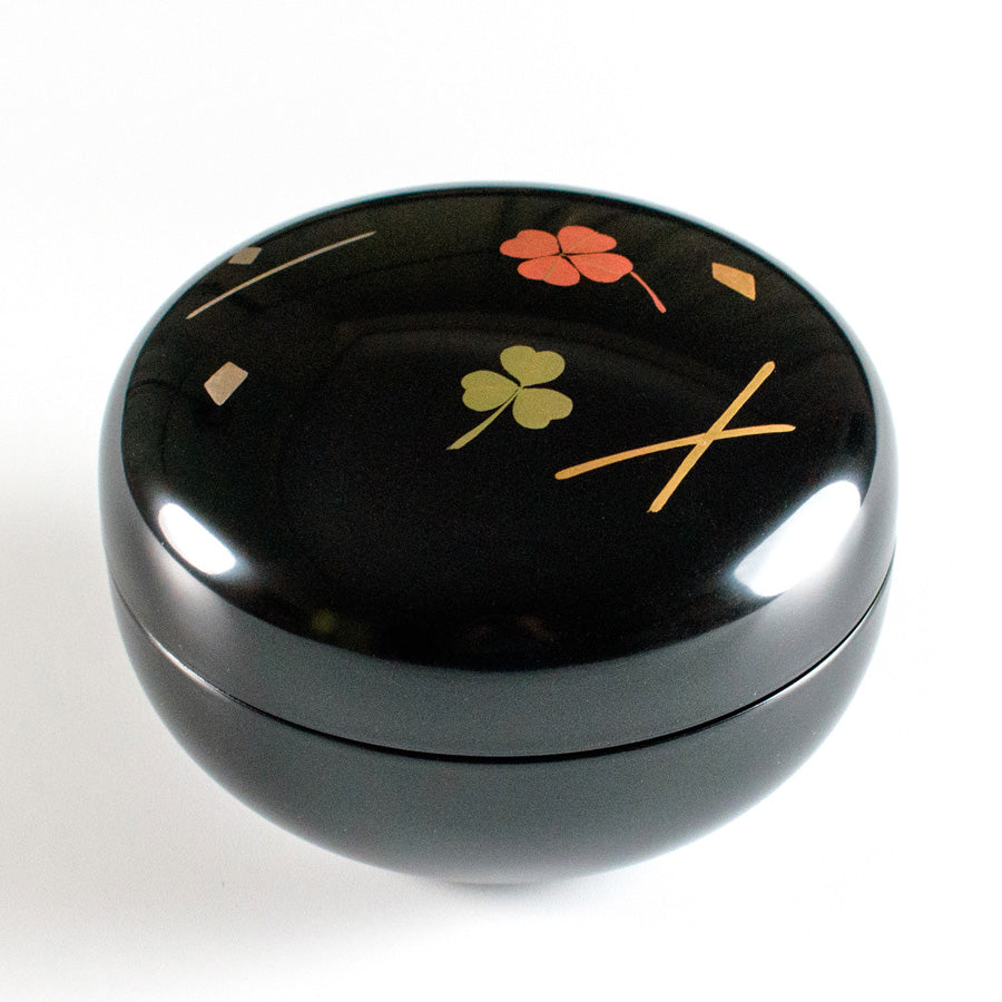 Bonbon container, lacquered candy box, bonbonniere