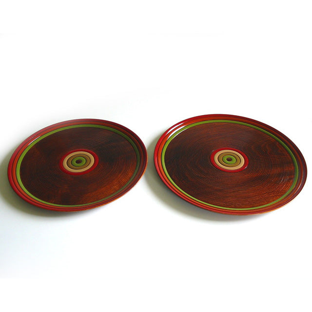 Round tray with spinning top design