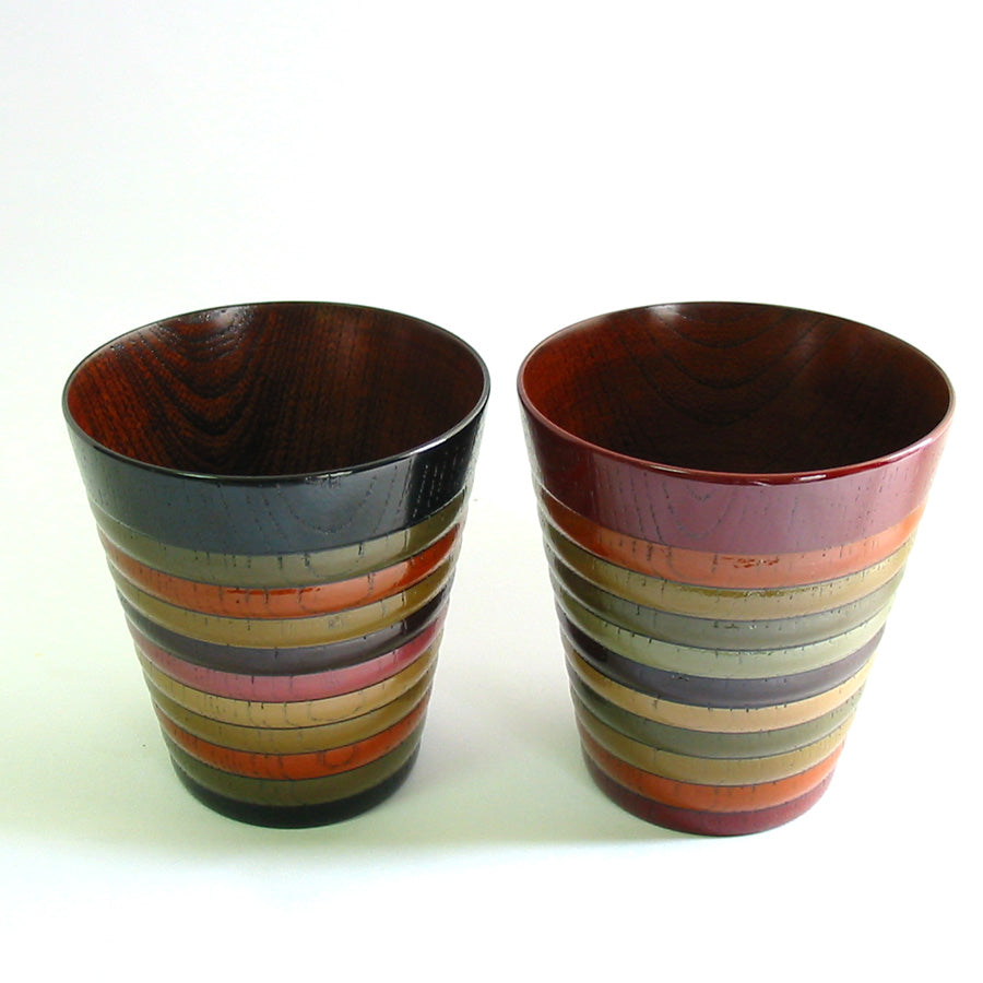 Free cup with spinning top design, made of Zelkova wood and lacquered