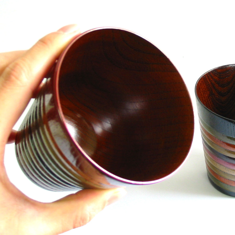 Free cup with spinning top design, made of Zelkova wood and lacquered