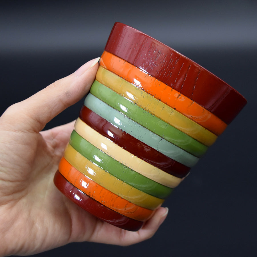 Free cup with spinning top design, made of Zelkova wood and lacquered