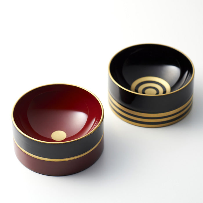 Upside-down Ariake Wooden lacquered sake cups, sake vessels, cups, sake cups Lacquerware