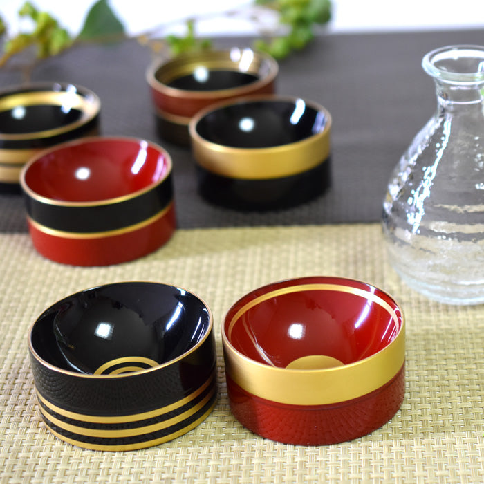 Upside-down Ariake Wooden lacquered sake cups, sake vessels, cups, sake cups Lacquerware