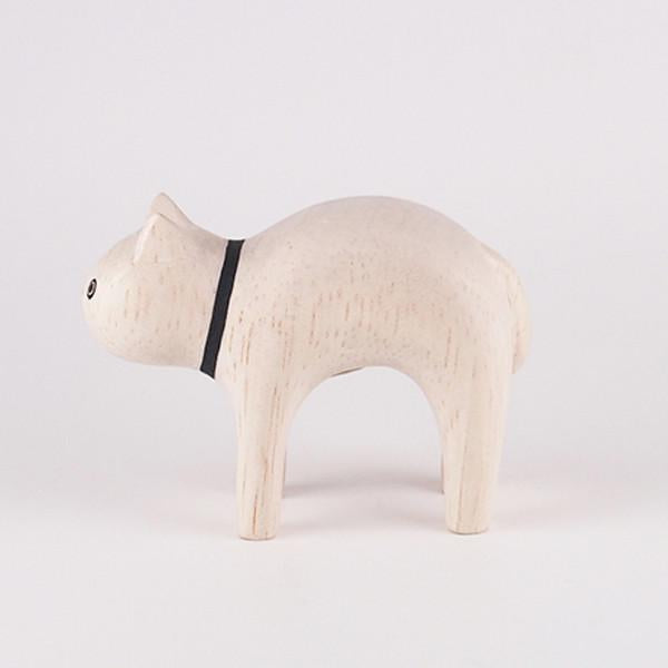 T-lab polepole animal White Cat