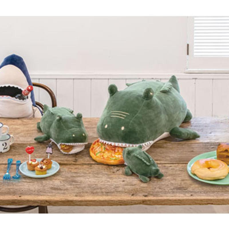 LIV HEART Premium Nemu Nemu kamukamus Hug pillow L Shark 68840-63