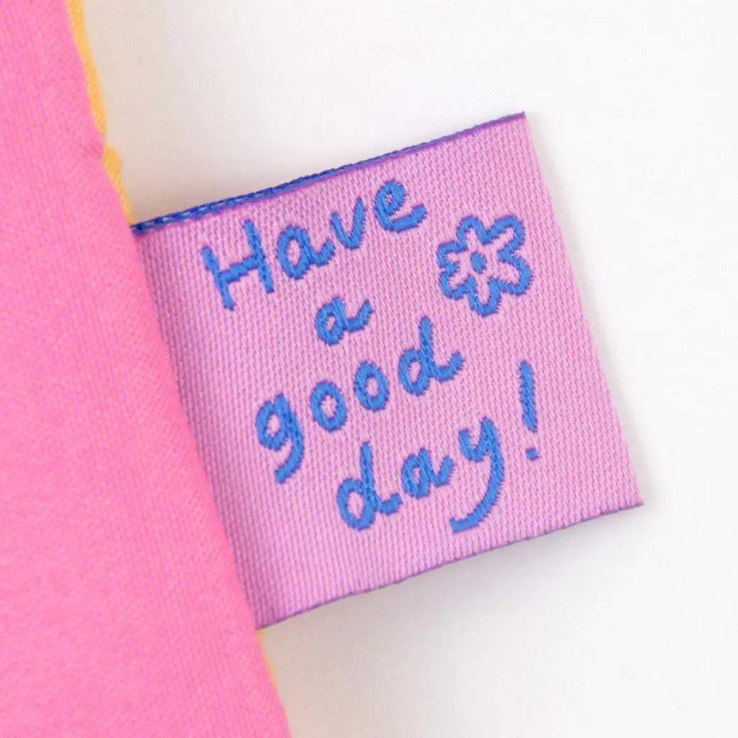 Chic Cushion Mini Pouch Gummy Bear
