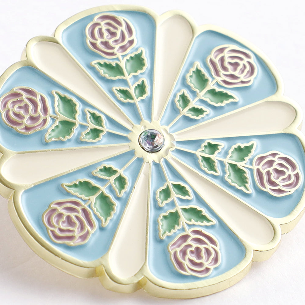 KUNIKA PIN BADGE