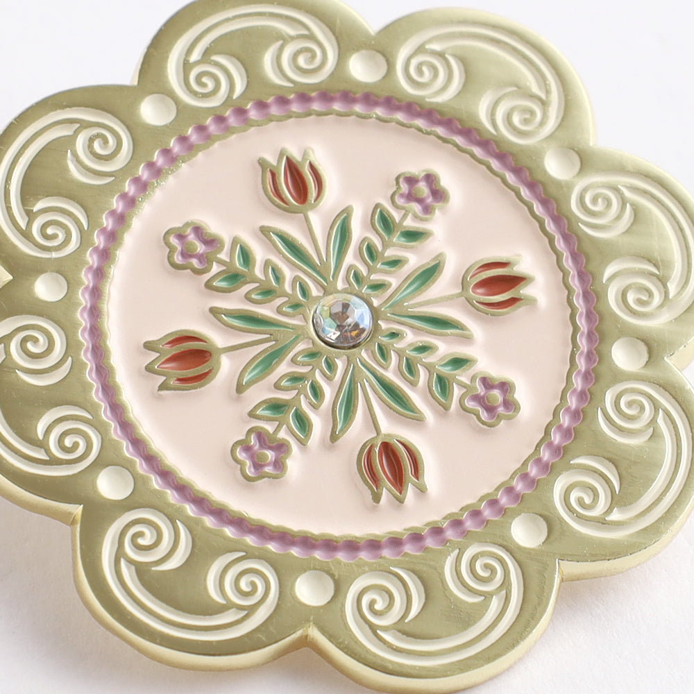 KUNIKA PIN BADGE