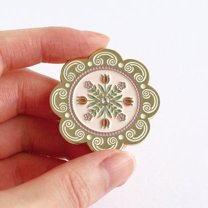 KUNIKA PIN BADGE