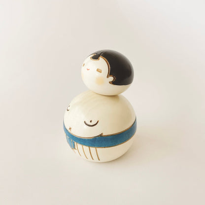 Sumo wrestler (blue)